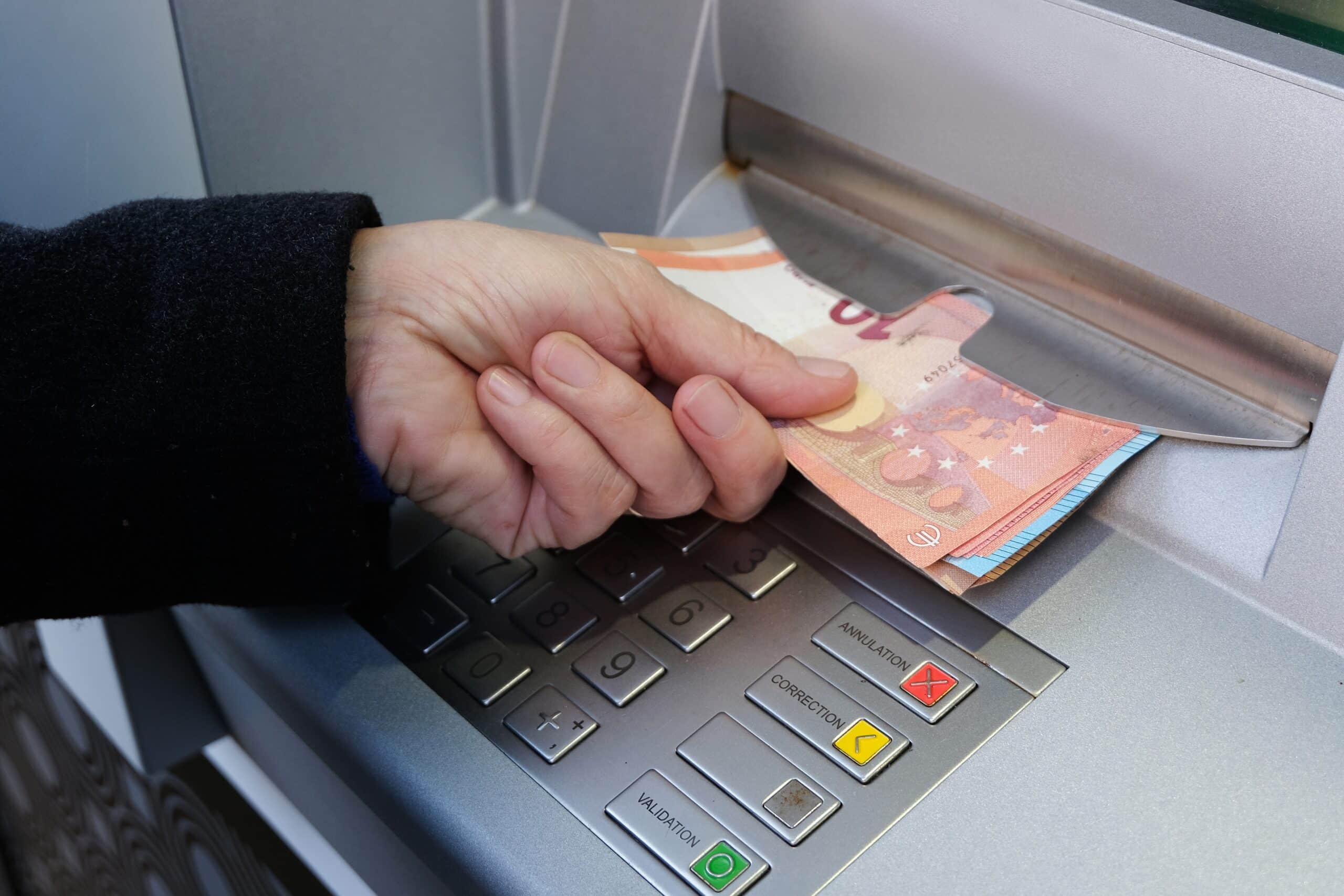 segnalazione della banca dopo prelievo di 1.000 euro in un giorno